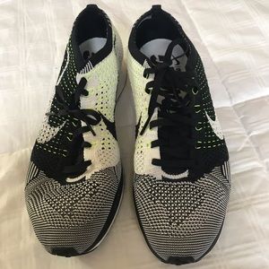 Nike Men’s Flyknit Racer Volt